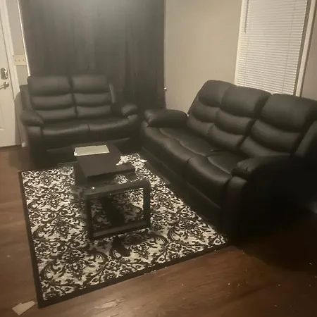 Villa 3608 Fay St